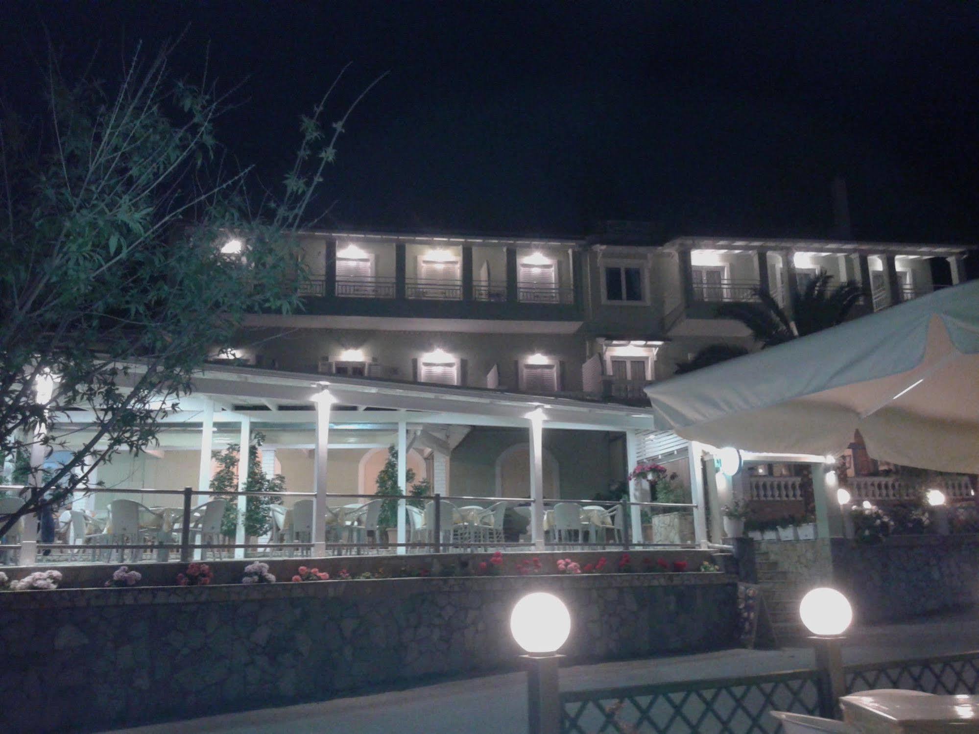 Golden Sunset Hotel Mpoukaris Ngoại thất bức ảnh