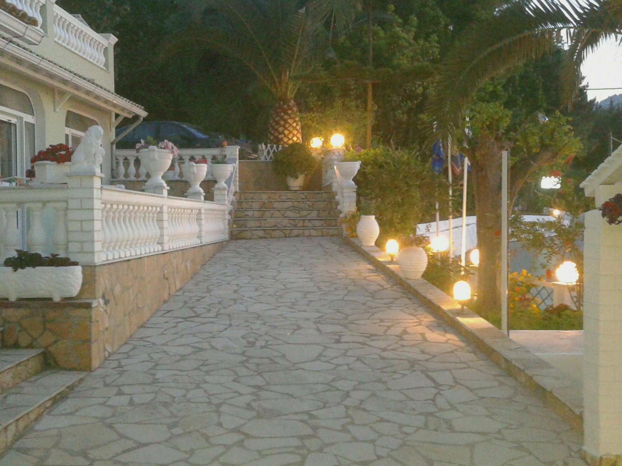 Golden Sunset Hotel Mpoukaris Ngoại thất bức ảnh