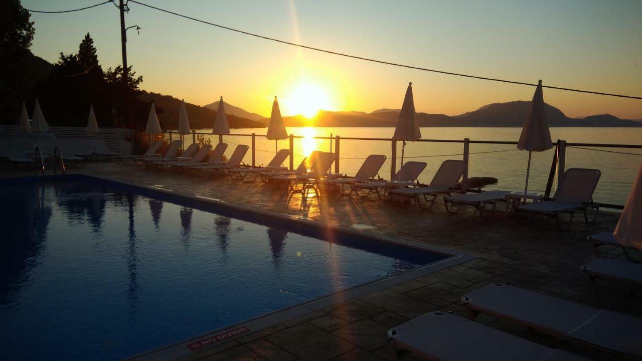 Golden Sunset Hotel Mpoukaris Ngoại thất bức ảnh