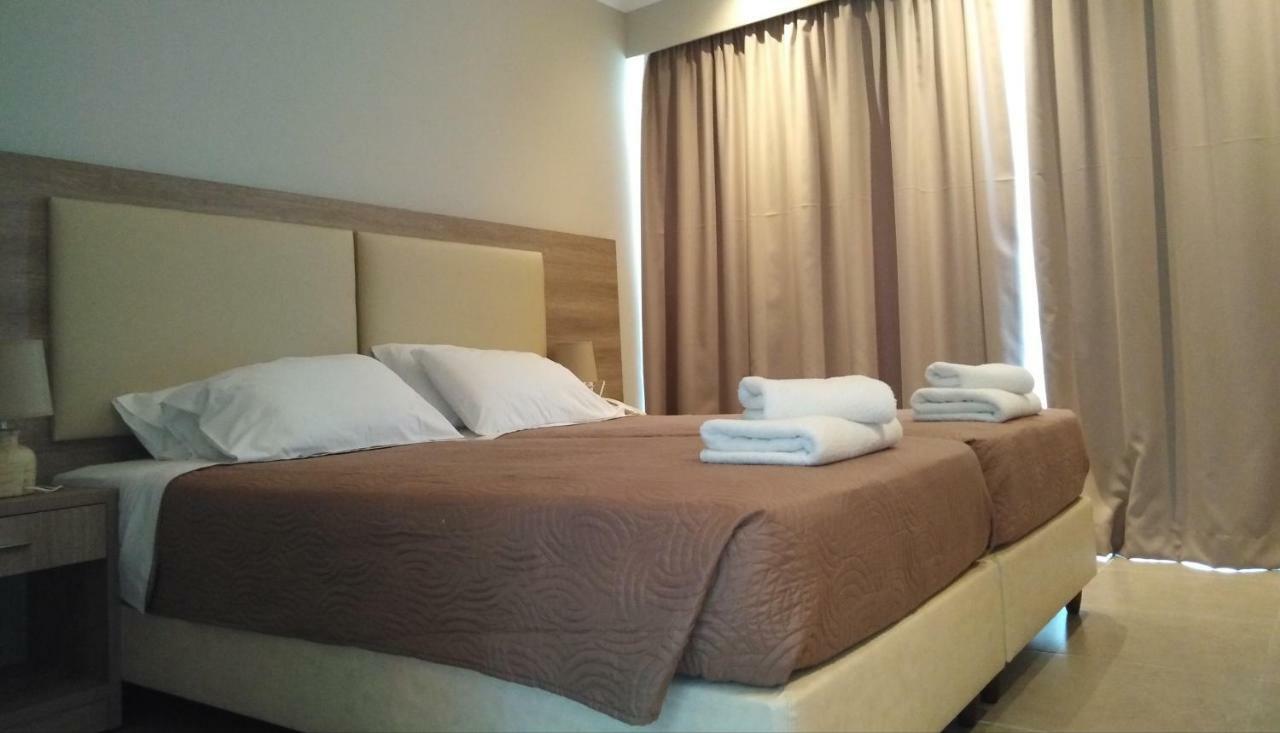 Golden Sunset Hotel Mpoukaris Ngoại thất bức ảnh